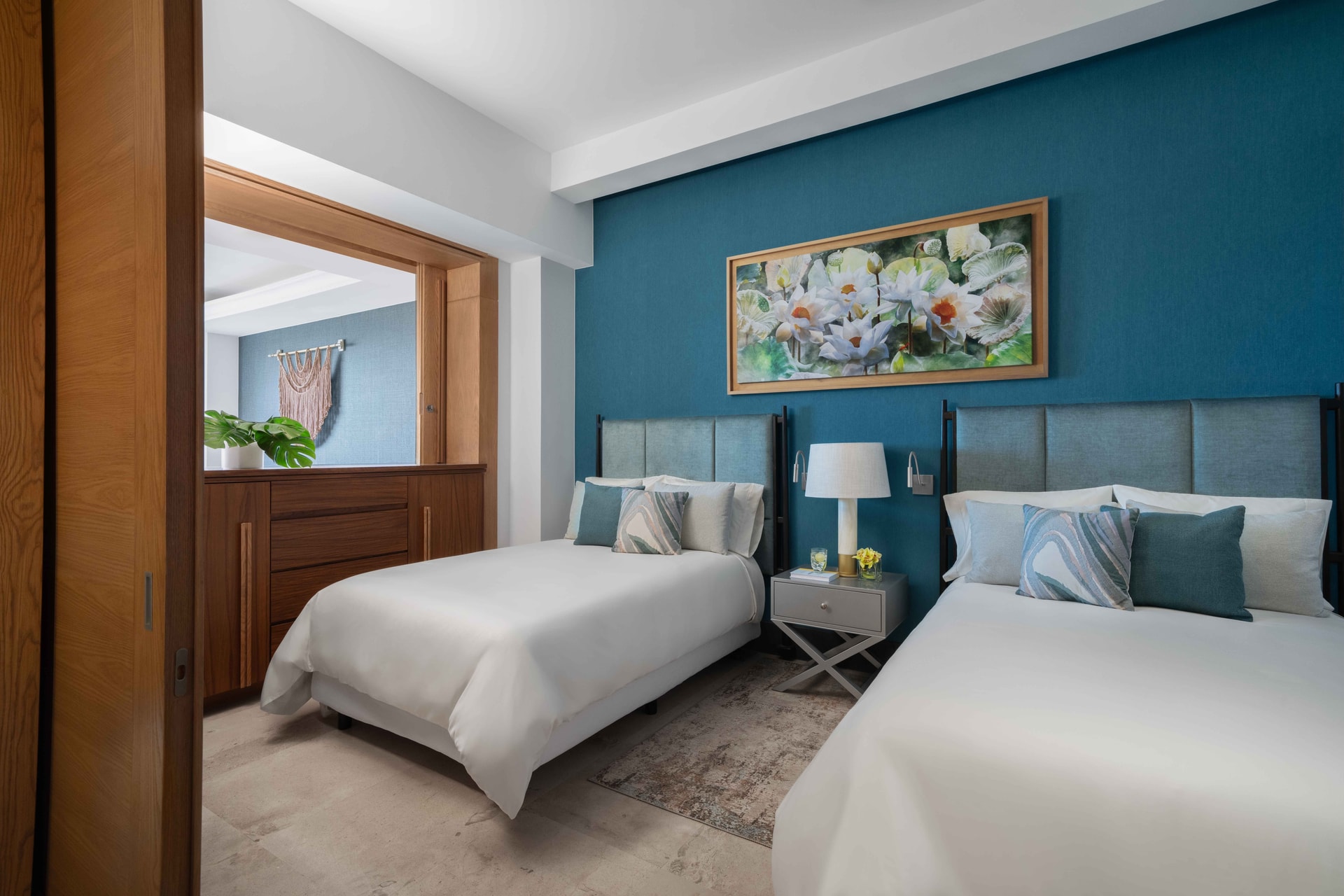 One-Bedroom Suite (2 Doubles)